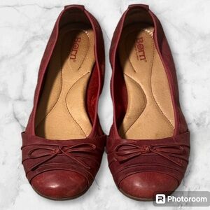 Born Chelan ballet flat in red (lobster) size 10 comes in original box